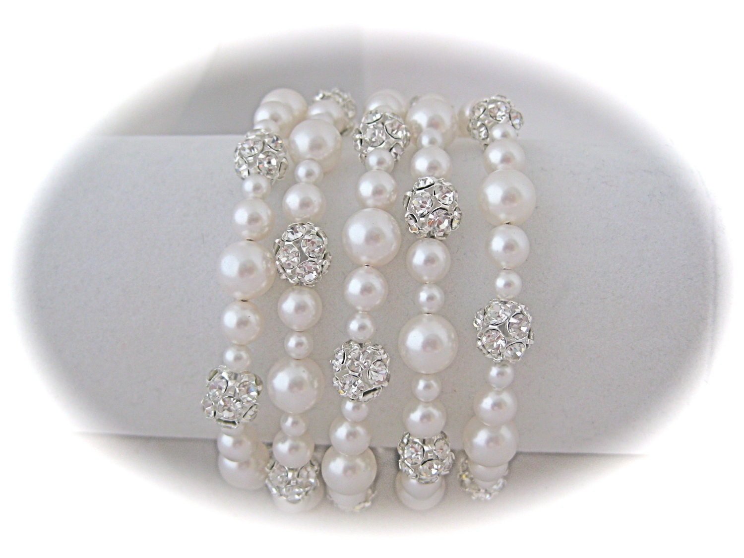 Bridal bracelet, pearl bracelet, cuff bracelet, wedding jewelry with Swarovski Pearls and Rhinestone crystals