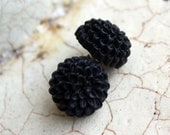 Flower earrings -- Black chrysanthemums