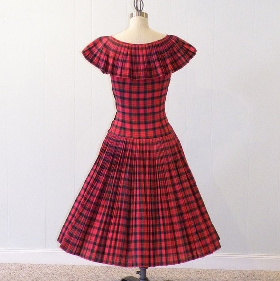 1950s Tartan Plaid Dress / Vintage 50s Red Green Tartan Plaid Accordion Pleated Full Skirted Dress, Drop Waist