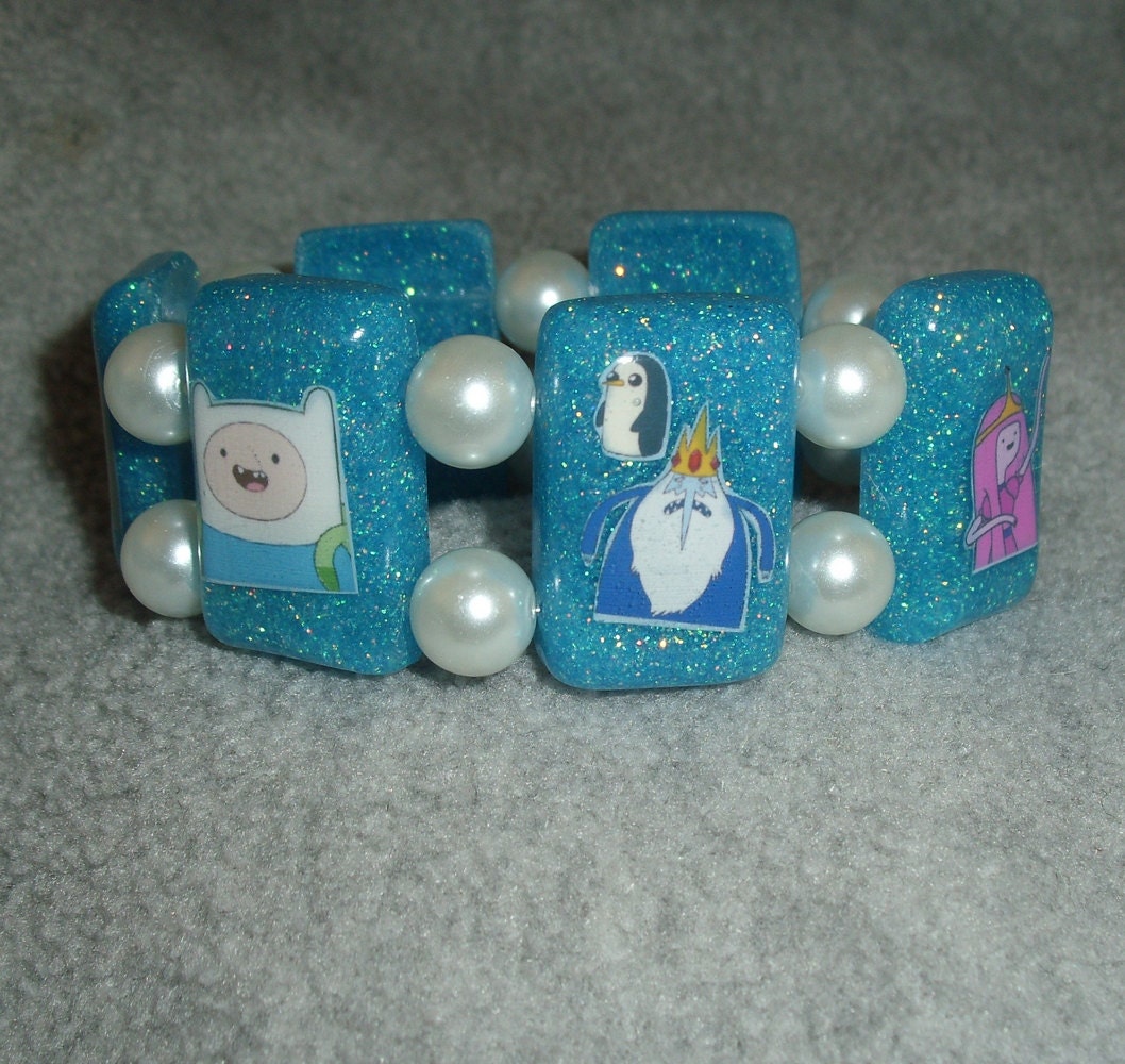 ADVENTURE TIME Bracelet Finn, Jake, Ice King, Princess Bubblegum, LSP, White pearl beads, Resin