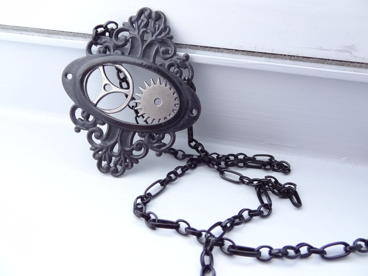 FREE SHIPPING steampunk antique raven black metal sprocket gear frame unisex necklace OOAK