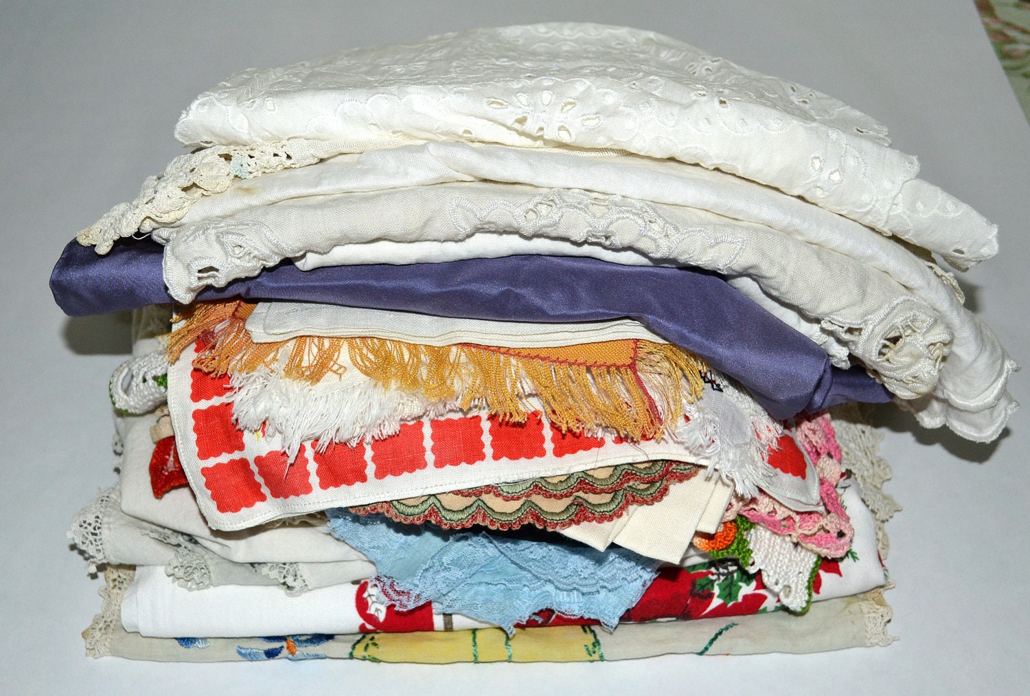 59 piece Vintage Linen Lot