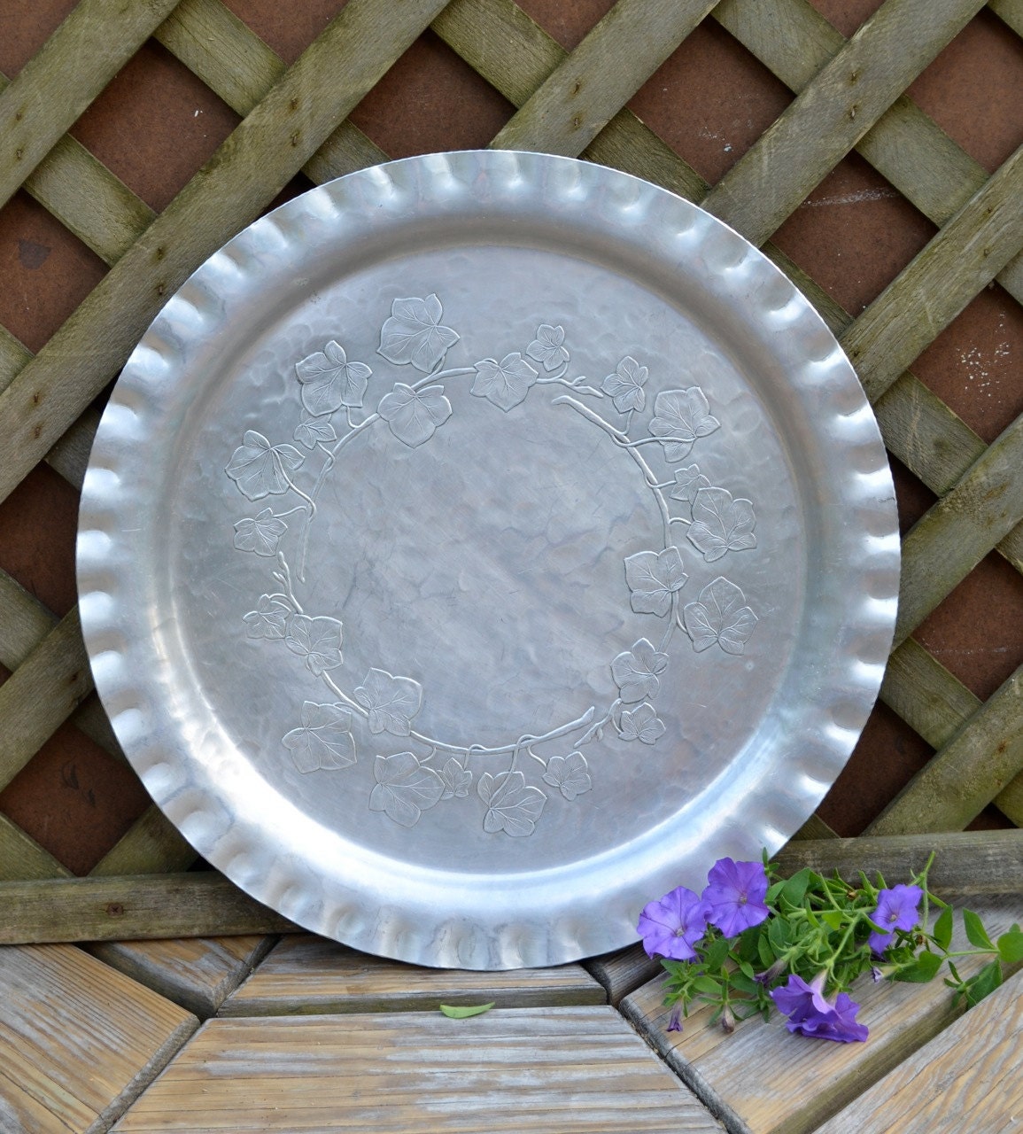 Large Round Vintage Aluminum Hammered Serving Tray by YBINUCAROL