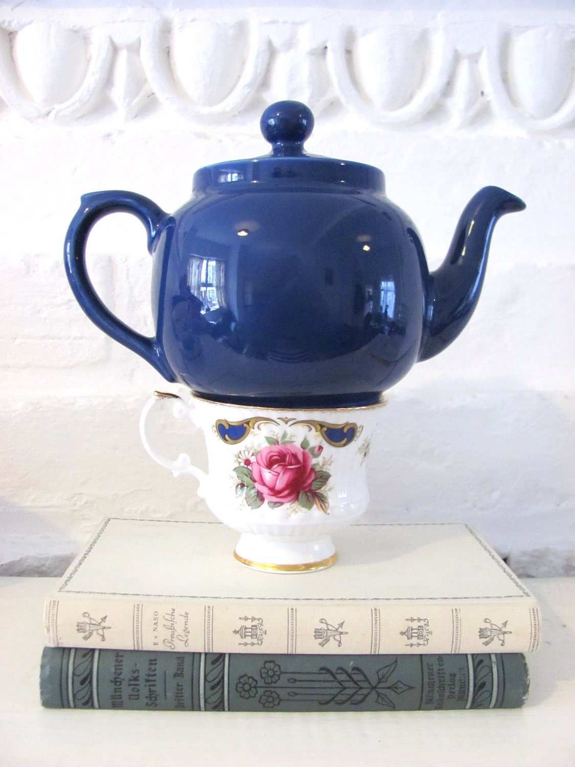Vintage Royal Blue Tea Pot. Made in England.
