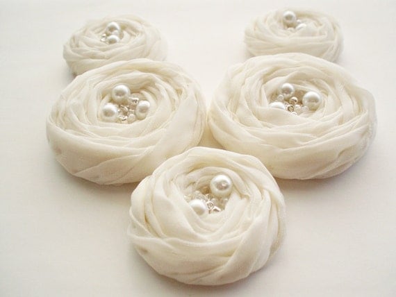 Ivory Fabric Roses Handmade Appliques Embellishment 5 pcs