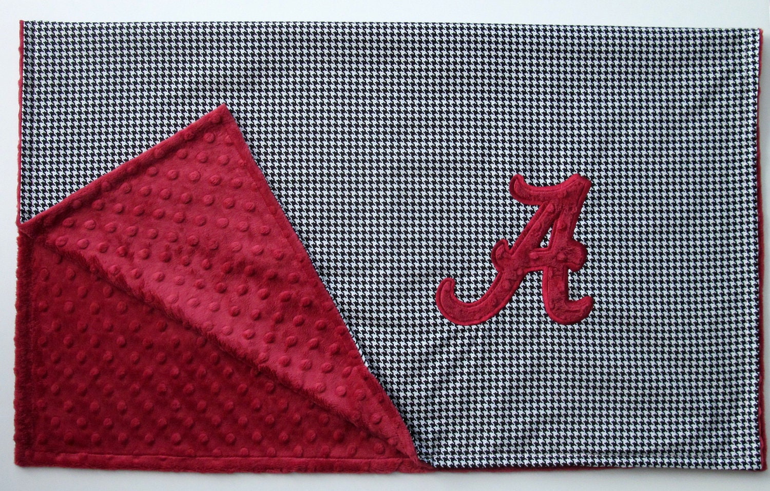 University of Alabama Houndstooth Minky Dot Blanket