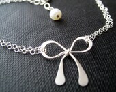 Silver bow bracelet, adjustable tie the knot bracelet, bridesmaid bracelets, bridal party favor jewelry, pearl accent or birthstone