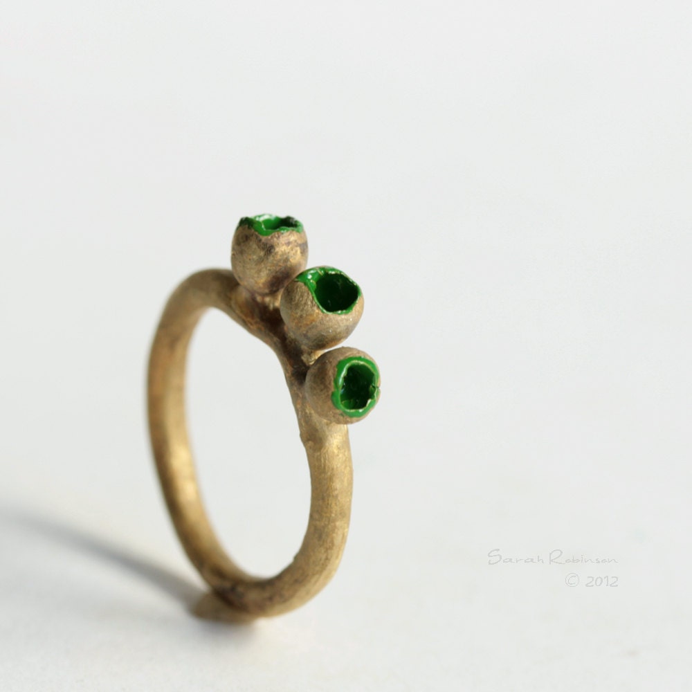 Golden Pods Ring Green Bowl OOAK T13