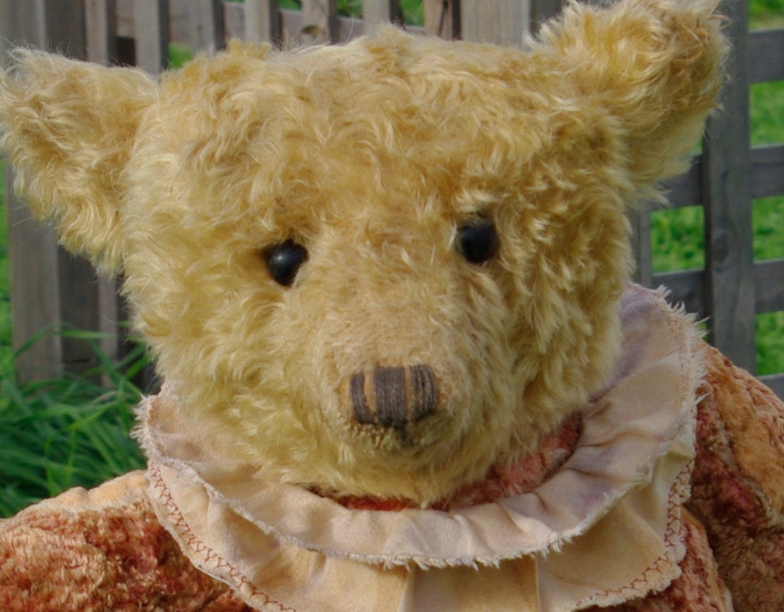 Hampton Bears  Fredrick 25" vintage style artist bear