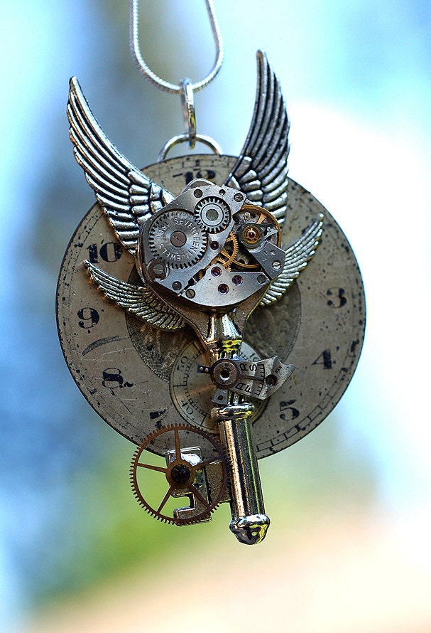Intermittent Moment Key Necklace