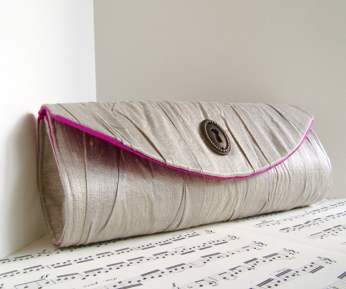 Bridal Party Clutch. Custom colors. Gathered silk clutch with keyhole. Personalized Bridesmaid bag.
