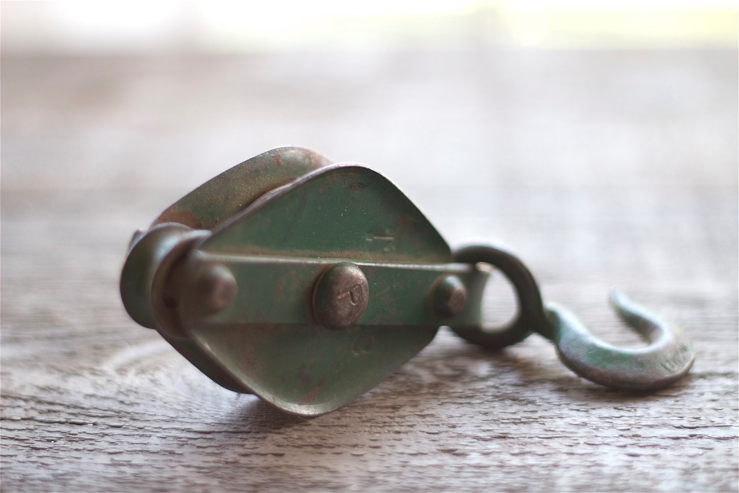 vintage industrial block and tackle pulley hook : green by 24pont