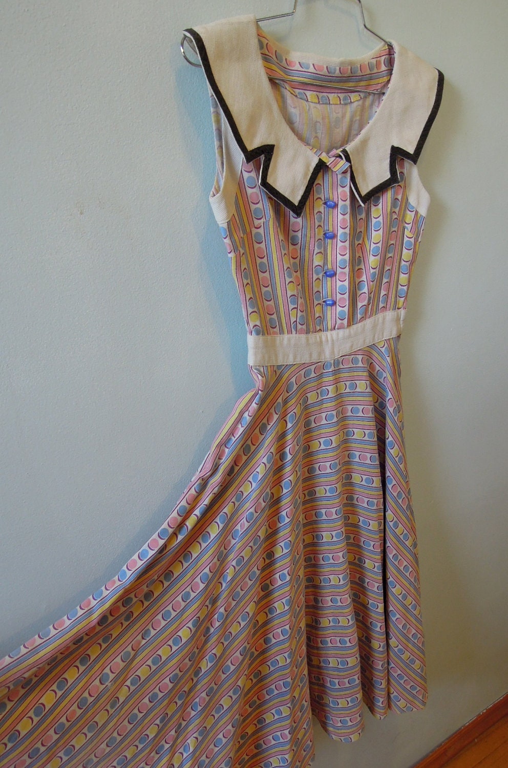 Stunning Vintage 1940s 1950s cotton day dress, great collar and print, Rockabilly, Pin Up Girl, XXSmall
