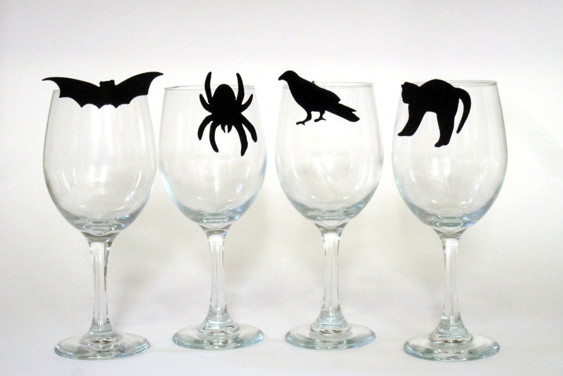 Halloween Party Wine Charms (Set of Four to clip on your glass) - Party Favor Gift, Decoration - Ships Today