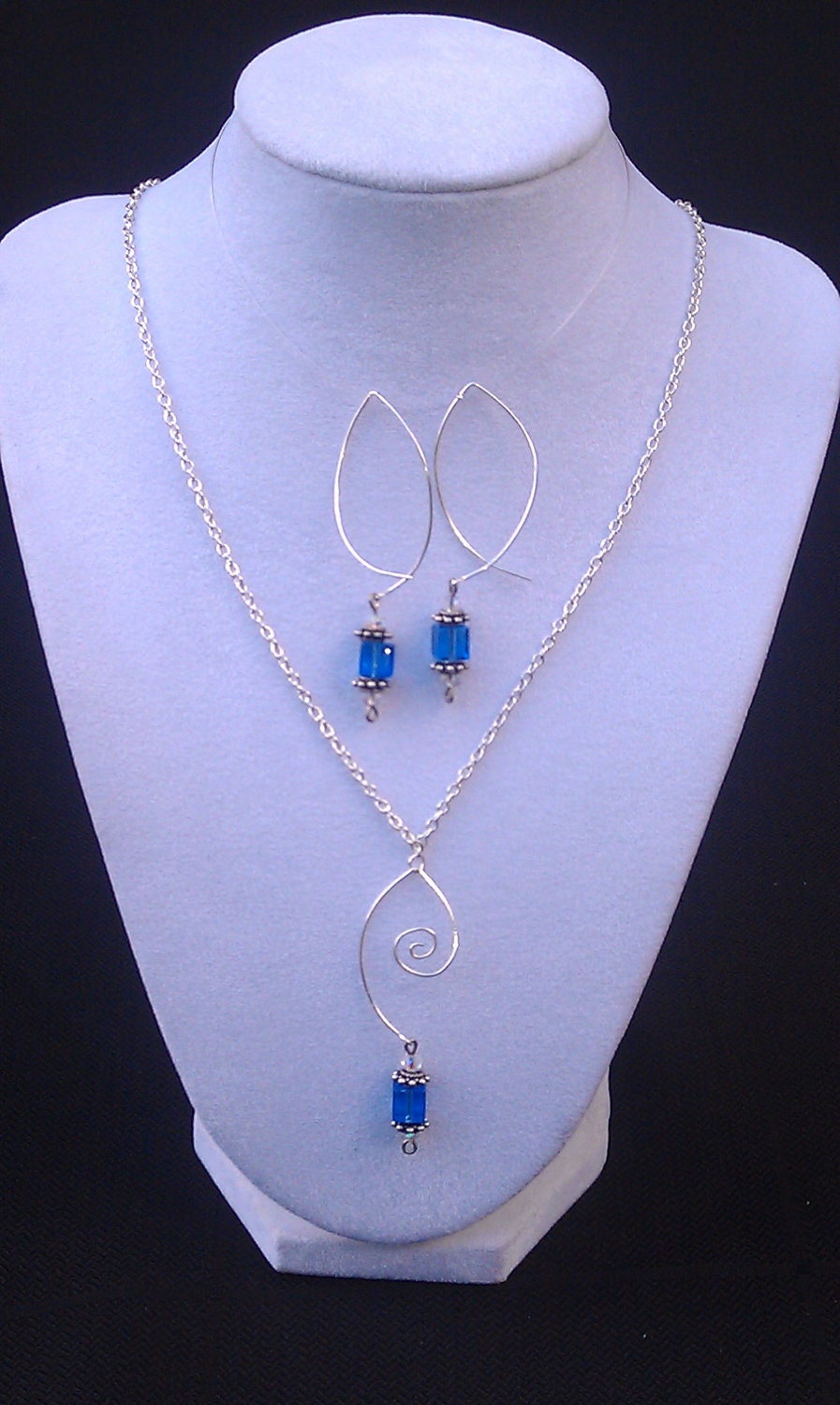 Dark Blue Spiral Necklace Set