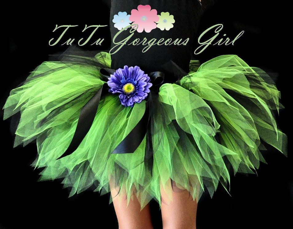 Apple Green & Black Halloween Tutu...Perfect for Witch Costume, Photo Prop, Birthday Tutu...12 inch length...Sizes 2T to 7/8.