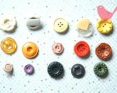 Vintage buttons - 15 colorful flower buttons lot 42
