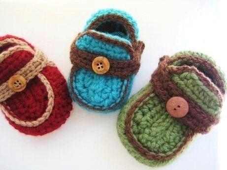 Boy's Moccasins Crochet Baby Booties Pattern ( pdf pattern for sale) in 4 sizes