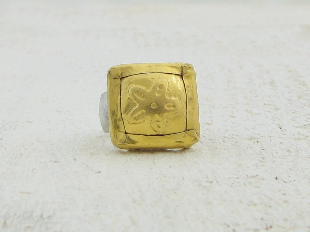 24k Gold Square Flower Ring
