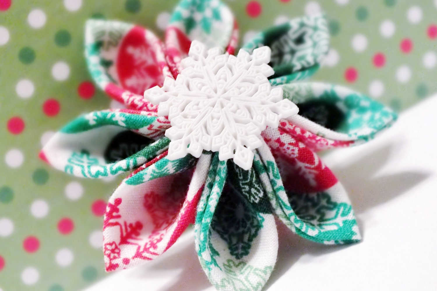 Christmas Snowflake Kanzashi Hair Clip Green, Red  & White Clearance