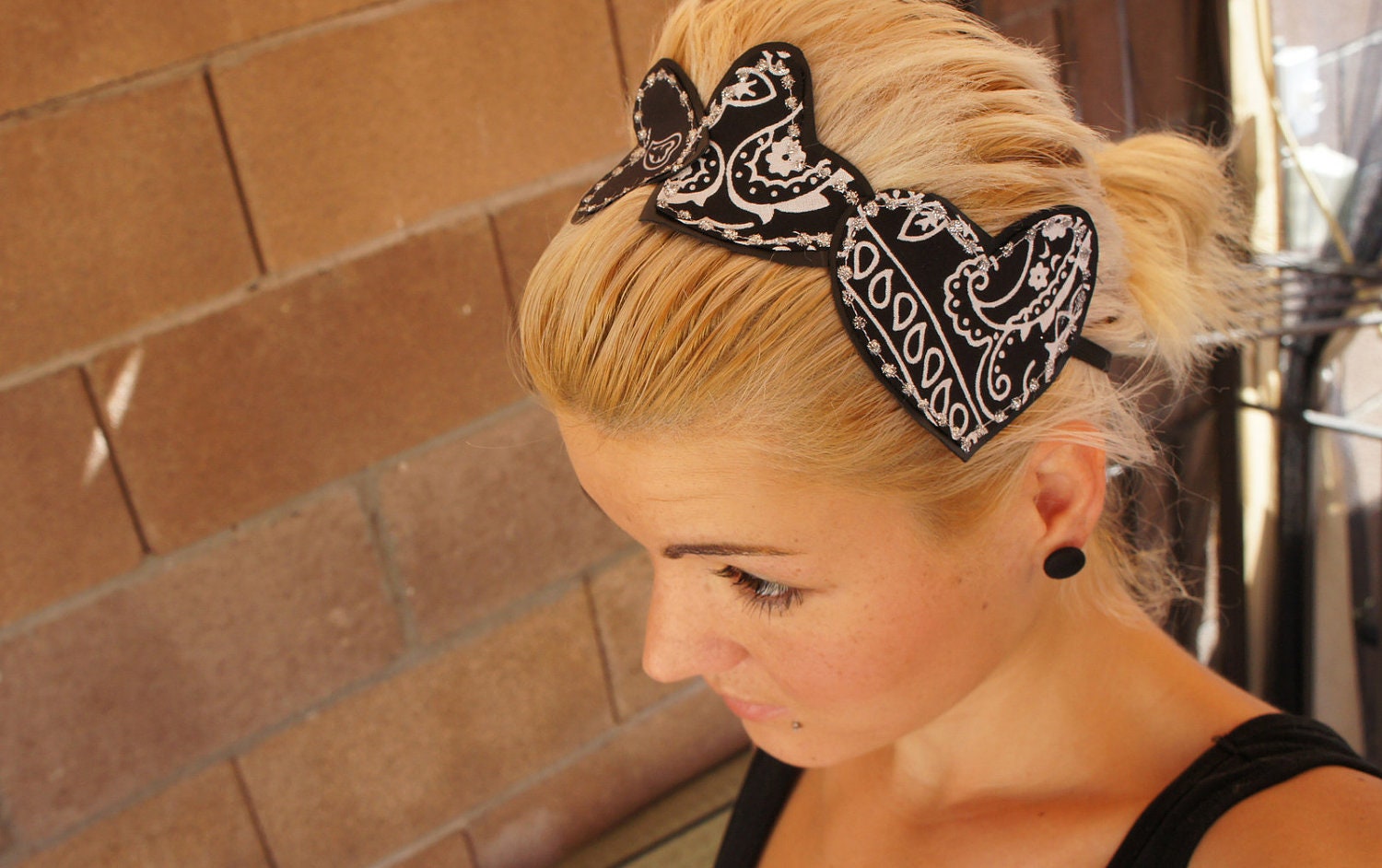 Olivia Paige - Rockabilly Pin up leather bandana hearts headband