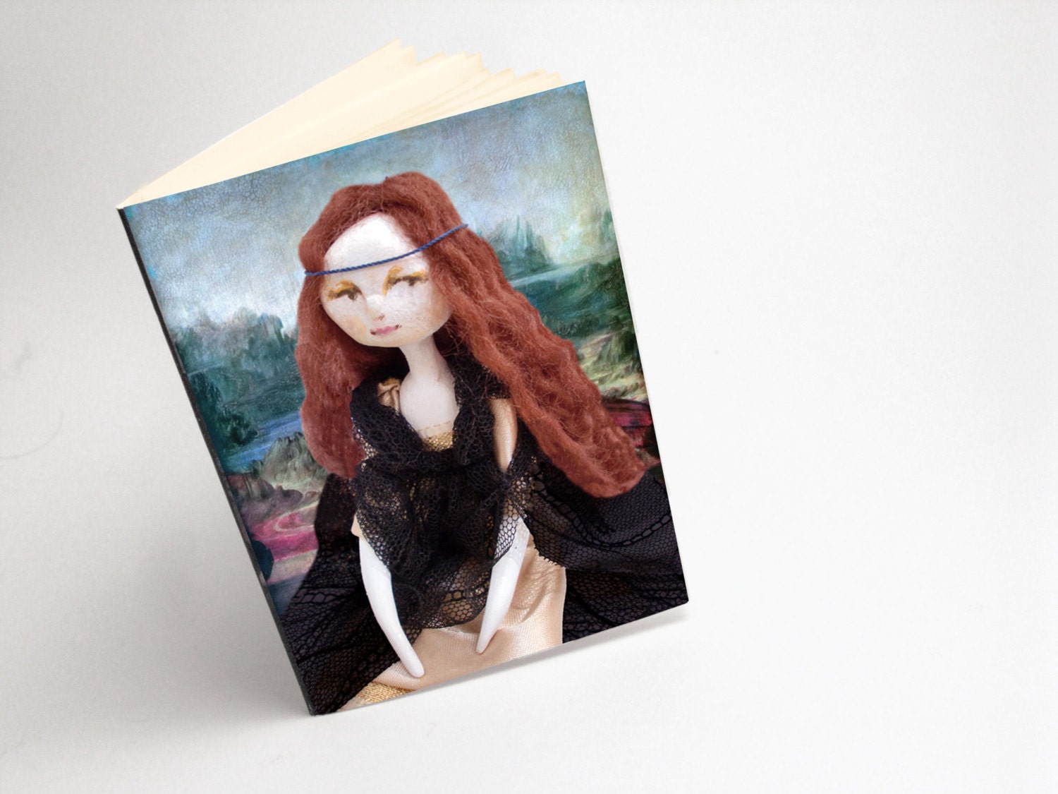 Mona Lisa Doll Schetchbook - Mini handbound notebook - Sketching quality paper
