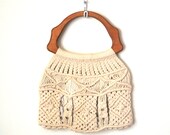 vintage bermuda bag / handbag MACRAME wood handles 1970's HIPPIE / BOHO