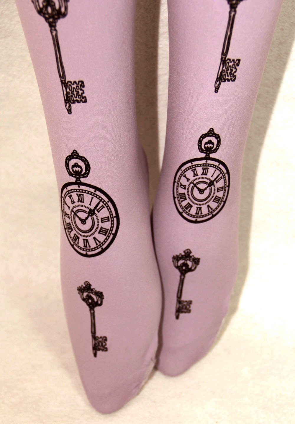 Pocket-Watch & Keys Printed Tights Plus Size Extra Large Black on Lavender Lilac Pastel Purple Womens Victorian Gothic Lolita Steampunk
