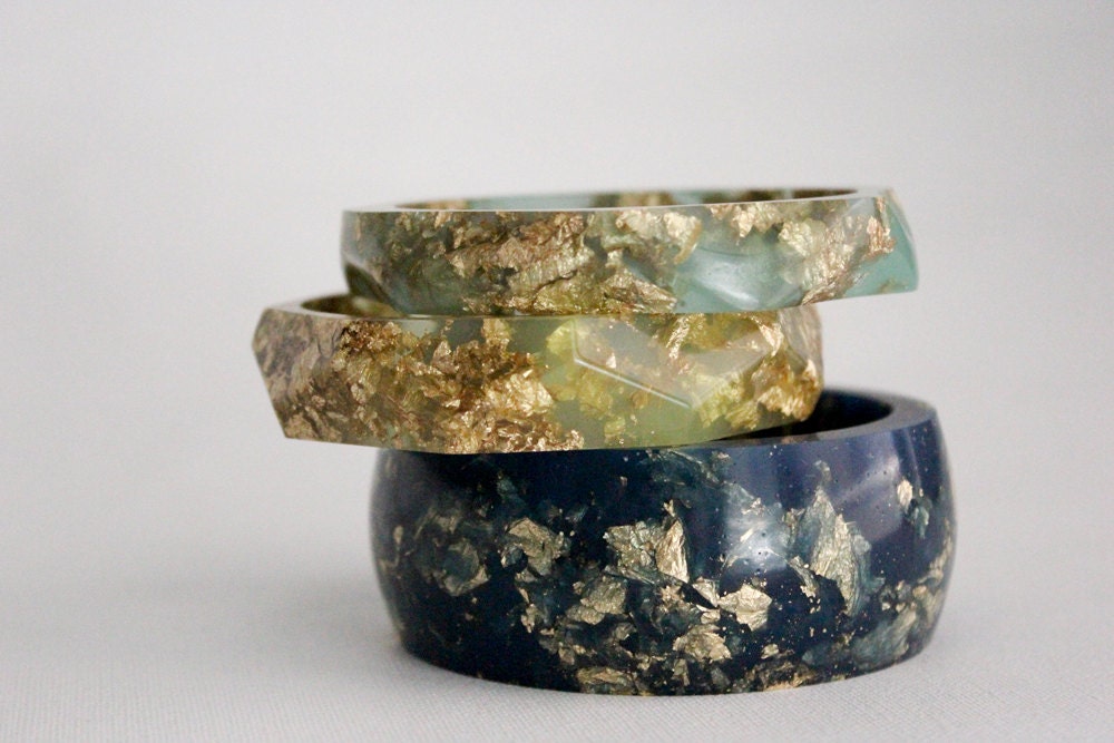 Starry night eco resin round bangle with suspended gold flakes