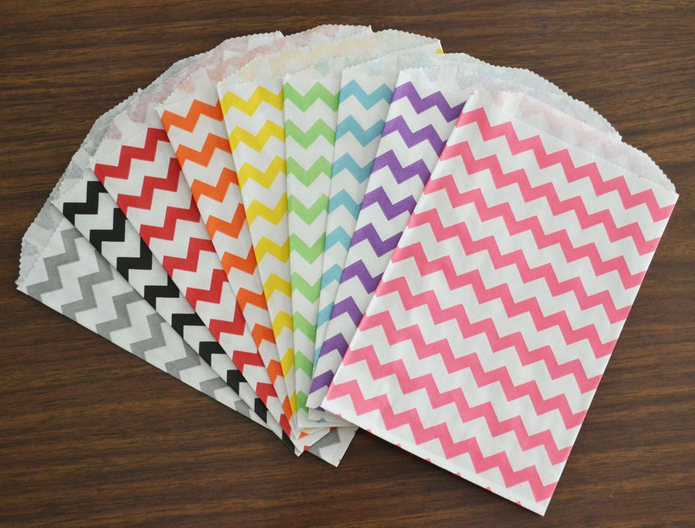 chevron favor bags ... 50 paper treat bags ... choose your color Il_570xn