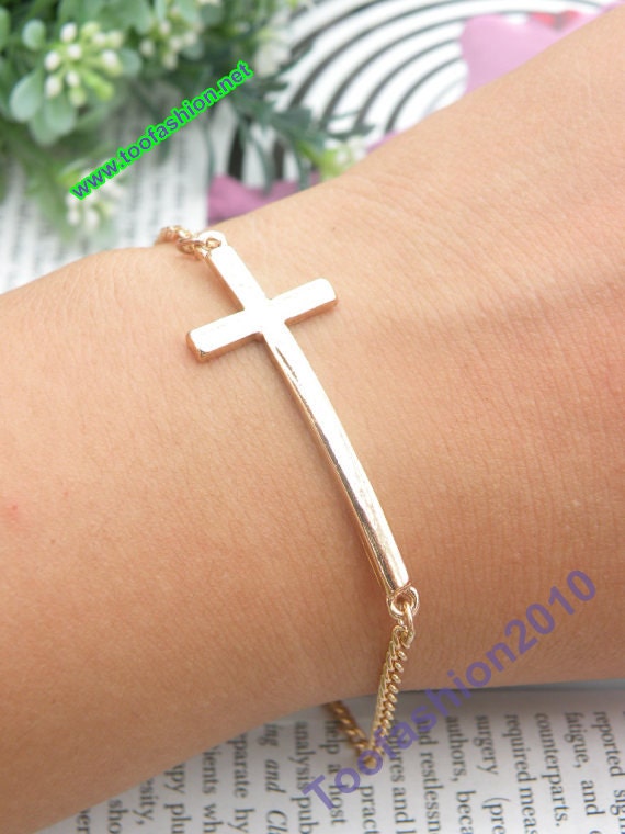 SALE Pretty retro gold cross hand chain bracelet pendant jewelry punk style