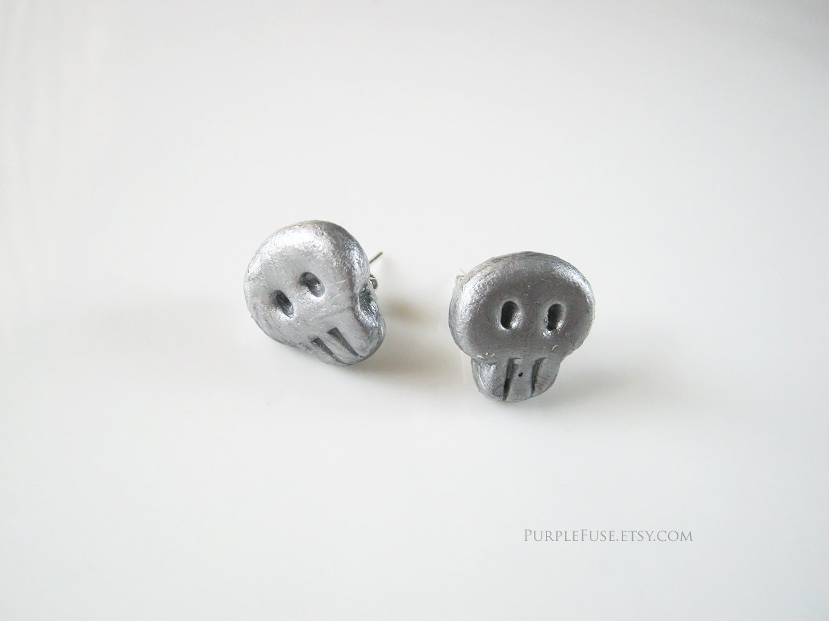 Silver Skull Stud Earrings
