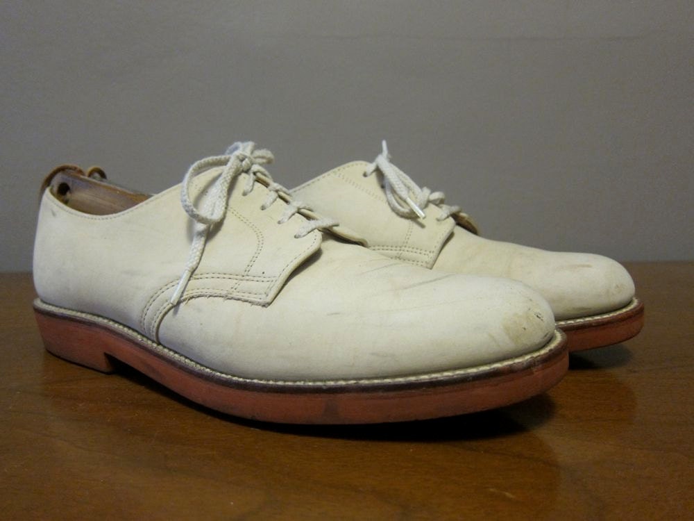 Brooks Brothers White Dirty Bucks Shoes 8.5D Red Brick Sole