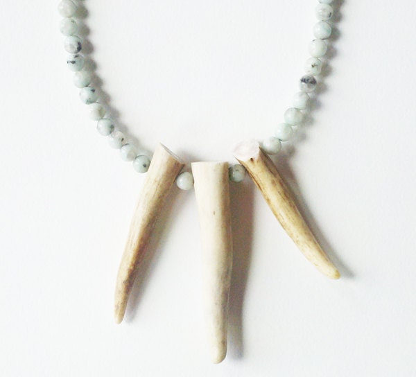 Sesame jasper and deer horn necklace