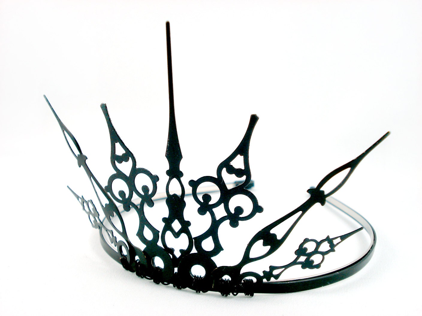 Gothique 2.0 - Simple Black Filigree Gothic Tiara - Made to Order - angelyques