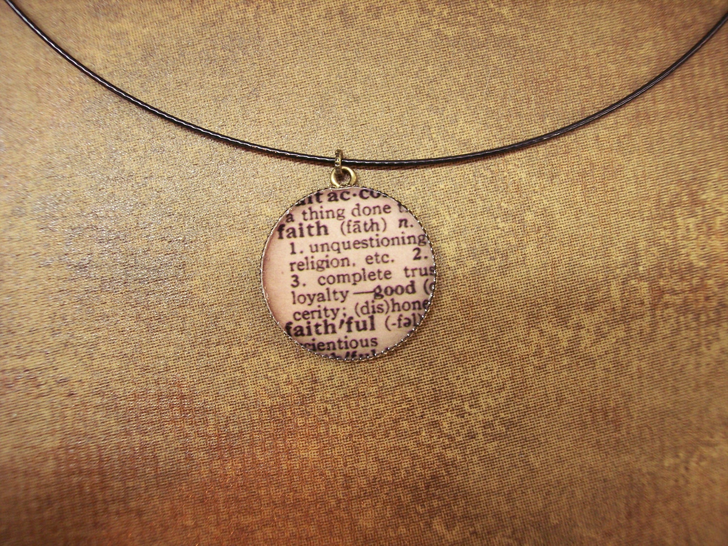 Resin Coated Pendant Necklace