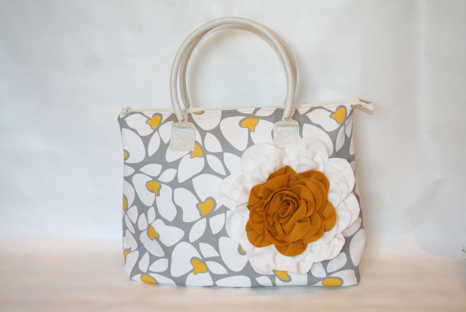 Dancing Daisies Weekender Tote