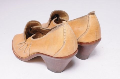 Wild Pair Size 7.5 Woman Shoe