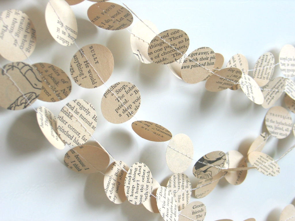 Vintage Paper Circle Garland, Wedding Garland, Old Book Circle Garland, Wedding Decoration, Upcycled Paper Garland Custom lengths 20 FT