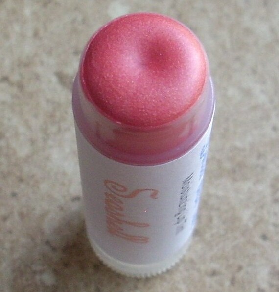 Seashell Lip Tint, Moisturizing light pink/orange lip color with sparkles