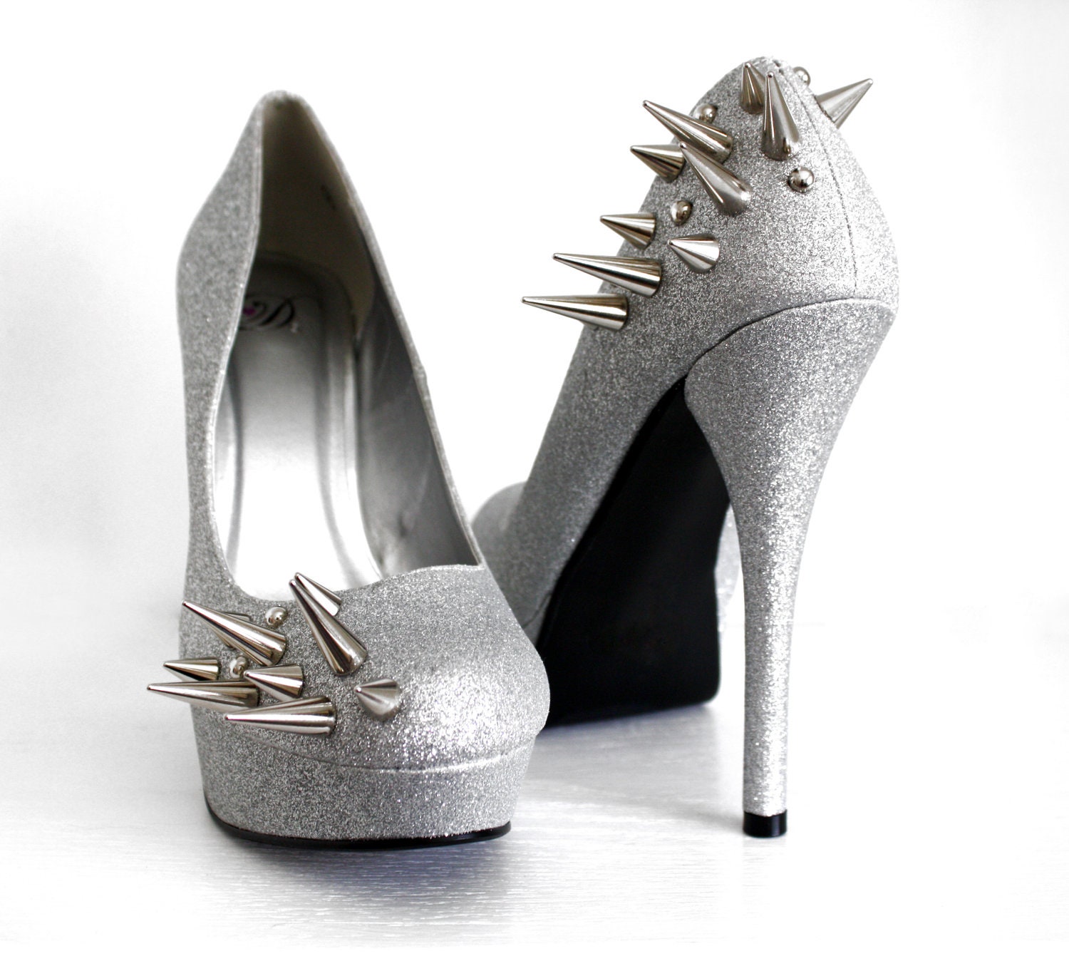 Asymmetrical Spiked Pumps - Silver Glitter