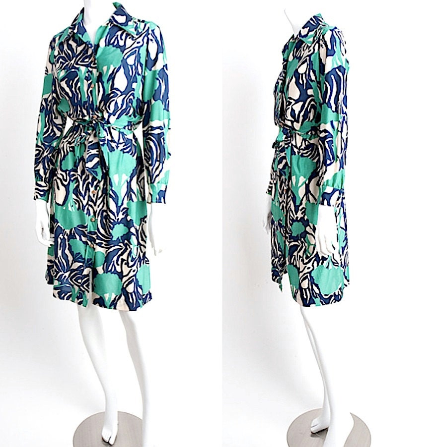 Vintage 1960s Shift Dress - 60s Spring Dress - Graphic Style Print - Teal & Navy - Size Small