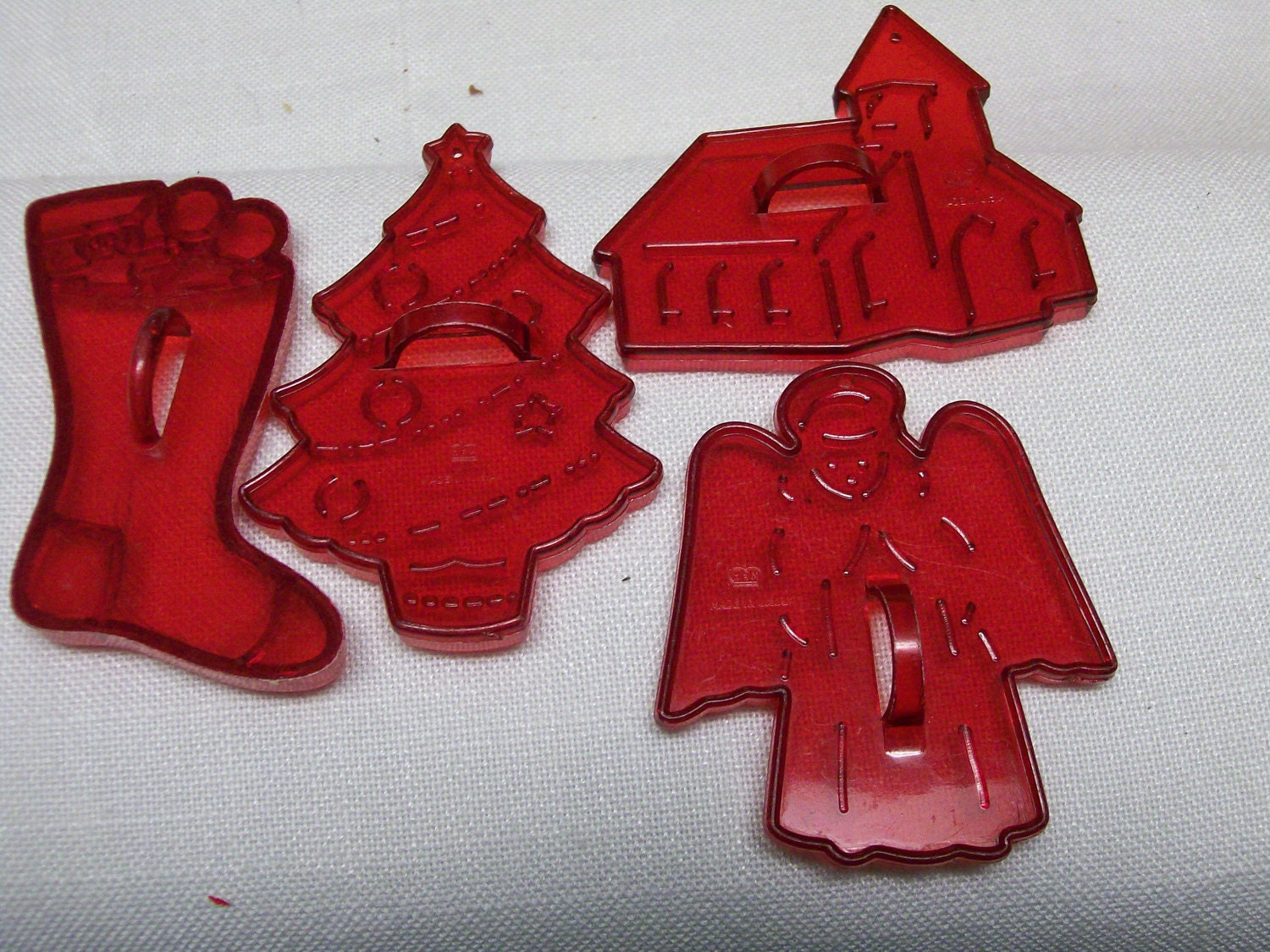 Vintage COOKIE CUTTERS Holiday Cookies Red by FabVintageEstates