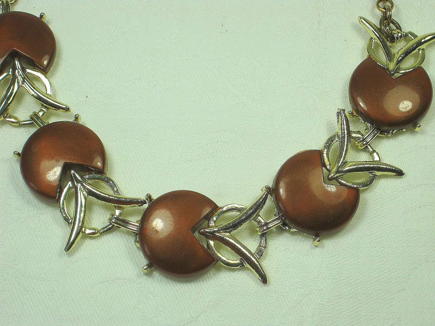 Vintage Mod Necklace Retro Copper Brown Thermoset Plastic Gift