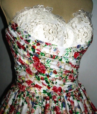 A pretty Floral Cotton Rock ability 50s cocktail dress one of a kind