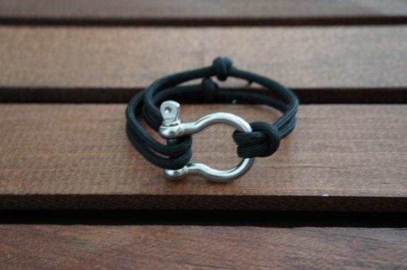 Black Bracelet with shackle