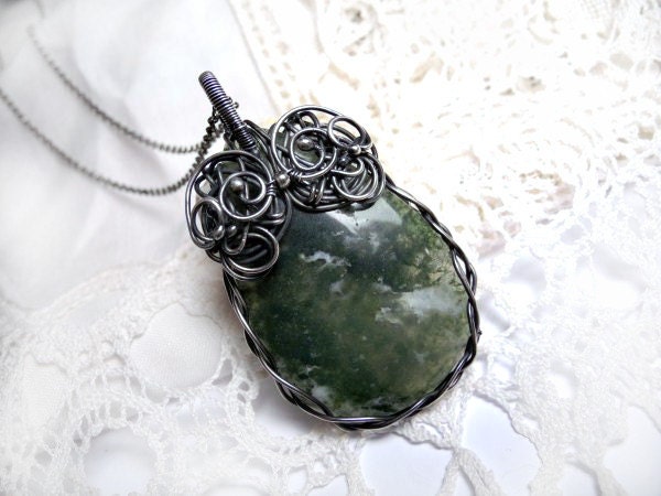 Moss Agate Necklace - Silver Wire Wrapped Pendant - Moss Forest Green - Teardrop Braided Necklace - Pagan Celtic Woodland - Natural Gemstone