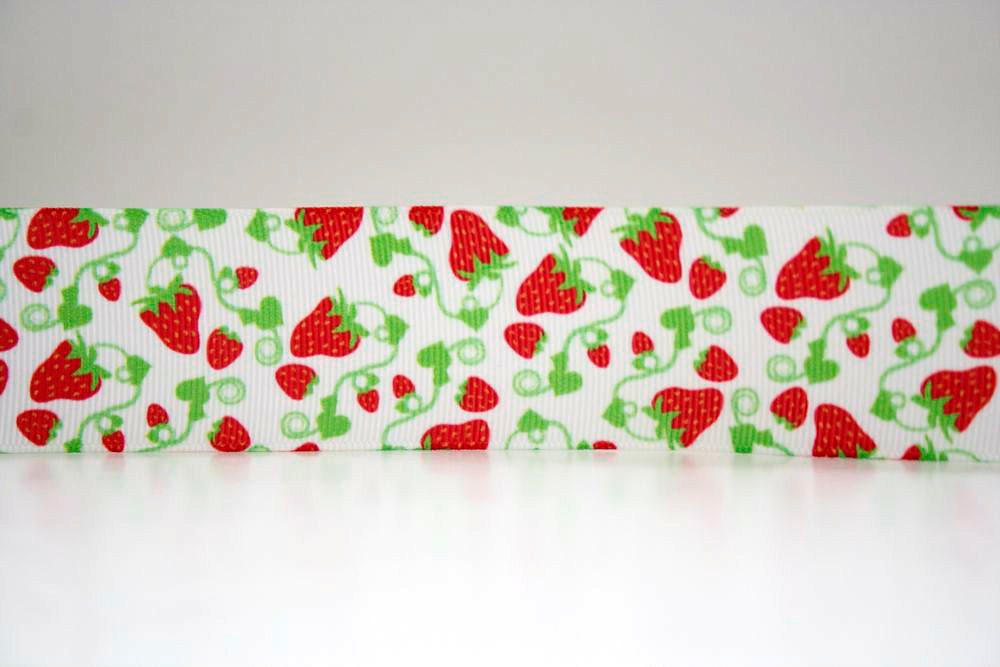 Strawberry Print Extra Wide 1.5in Grosgrain Ribbon - 1yd