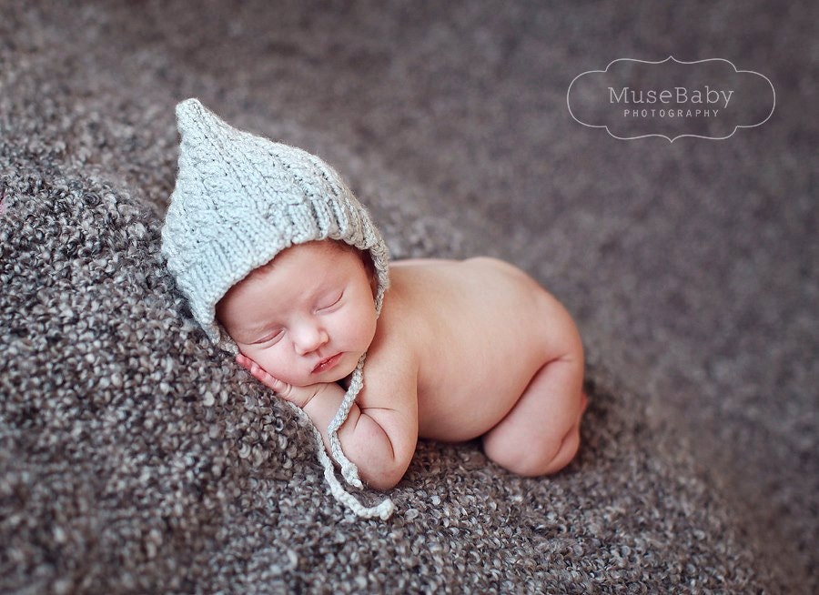Cabled Newborn Bonnet: Gray
