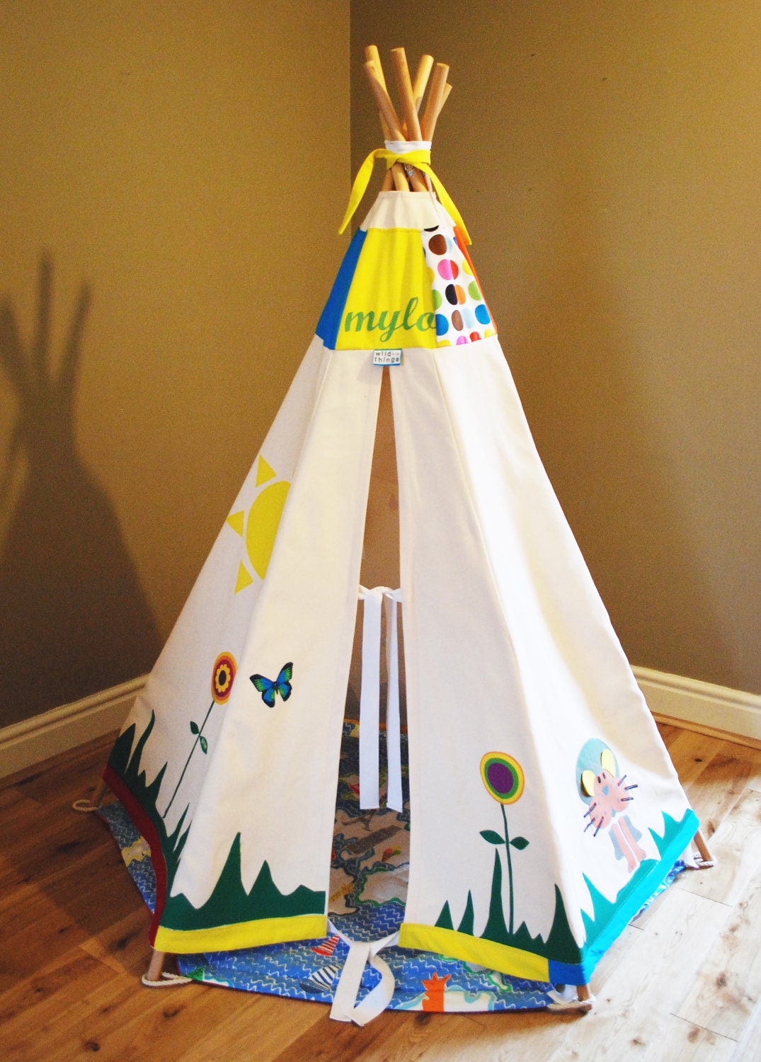 teepee playhouse and play mat for children